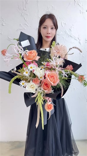 베리뷰플로리스트학원 | The teacher is exceptionally talented, creates beautiful work, and works incredibly fast. | Instagram