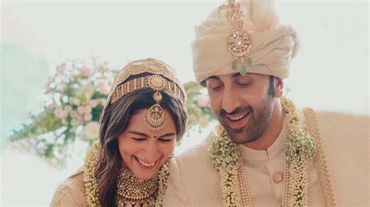 Wedding Cocktail Party: Outfit Ideas and How to Style Them | Wedding Cocktail Party | Herzindagi