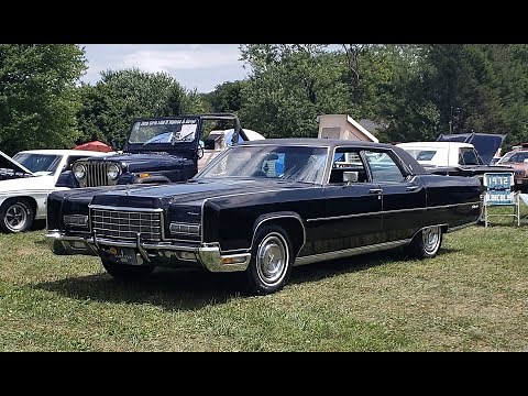 1972 Lincoln Continental.