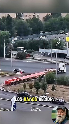 no se abrio lo suficiente y termino en un desastre 😱#camiones #truck #camioneros #trailer #camion