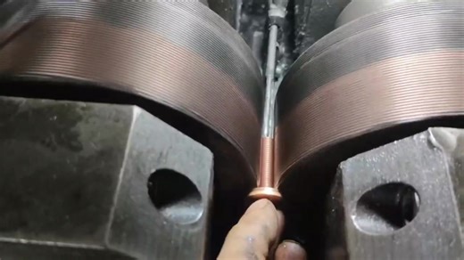 Do the screws and bolts produced by hydraulic thread rolling machines look nice?#threadrollingmachine #tiktok #screwthreadrolling #foryou #TikTokShopFUNFEST