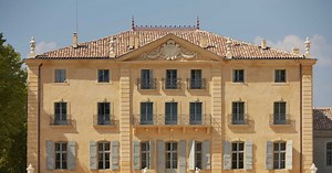 2 châteaux à visiter en France pour passer un été royal