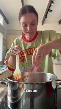 Authentic Bolognese Sauce 🍝 | Rich & Slow Cooked Recipe #shorts #cooking #viralrecipe #easycooking