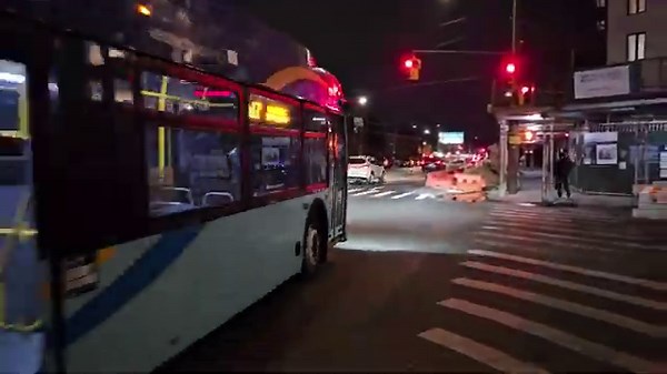2018 New Flyer XD40 #7676 as B17 - Canarsie | Seaview Avenue
