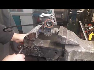 Land Rover Hitachi or Dunlop Air suspension air compressor exhaust valve solenoid service