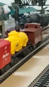 2037 and 6220 lead 1954 postwar freight sets #lioneltrains #postwartrains #modeltrains