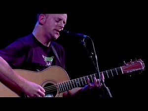 Willy Porter "Moonbeam" live at the Barrymore Madison, WI