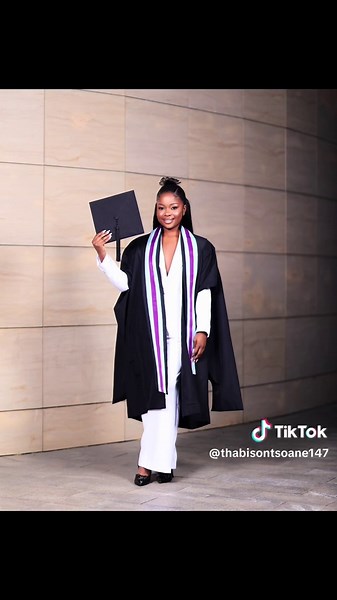 Stunning Graduation Photoshoot Ideas You Need to Try