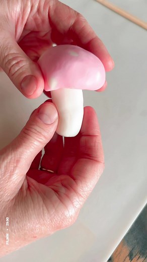 Easy Fondant Toadstool Tutorial
