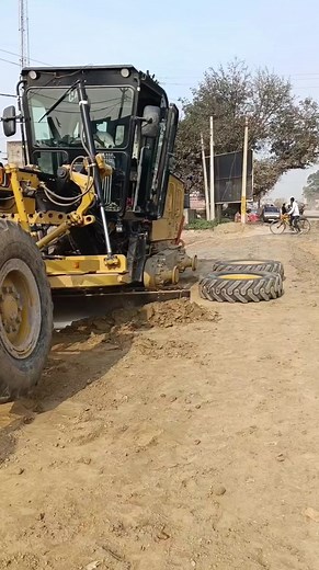 39K views · 733 reactions | Machine 3 टायर पंचर #sort #virals #review #action #entertainment #grader Moradabad #facebookviral | Danveer Singh Moradabad | Facebook