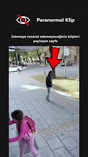paranormalklip İzlemeye cesaretin varsa takip et işte Voyager uzay araçları hakkında kapsamlı, detaylı ve güncel bir özet: Voyager Programının Genel Bakışı NASA'nın Voyager programı, 1977 yılında Güneş Sistemi'nin dış gezegenlerini ve ötesini keşfetmek amacıyla başlatılmış iki uzay aracından oluşur: Voyager 1- 5 Eylül 1977'de fırlatıldı Voyager 2 - 20 Ağustos 1977'de fırlatıldı Her iki uzay aracı da Florida'daki Cape Canaveral Uzay Üssü'nden Titan IIIE roketiyle fırlatıldı. Programın ana amacı:
