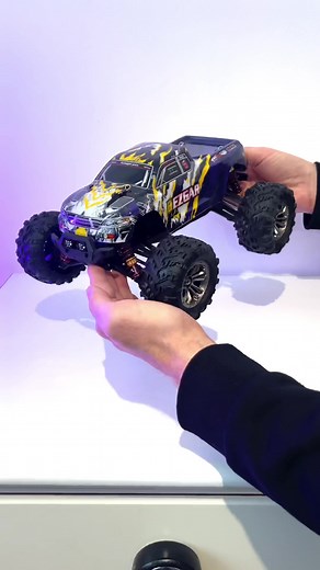 Unboxing and Testing the Bezgar HM164 1:16 Scale Brushless RC Monster Truck