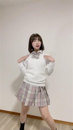 【アイドル候補生】何歳まで制服コスプレ許せる？【Floomie's藍川乃彩】 #floomies #アイドル候補生