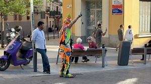 157K views · 52K reactions | Se fue y no regresó  creo aprovechó el viaje. En Madrid este domingo pasado. Que bien lo pasamos. En la cámara @ignacio_demon @ignademon.tattoo | Karcocha Street Art | Facebook