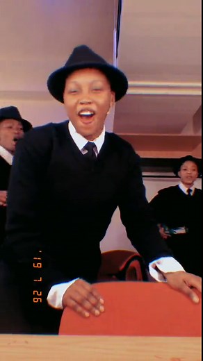 Sarafina Song: Safa Saphela Isizwe - Official Audio