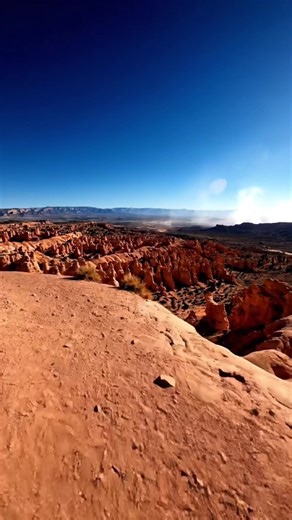 In the United States, this hidden gem in Utah is a whimsical geological wonderland featuring thousands of sandstone hoodoos, labyrinthine canyons, and an otherworldly landscape resembling the surface of Mars. #usa #usa🇺🇸 #usatiktok #usatravel #usahiddengems
