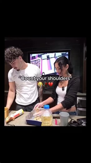 Count Your Shoulders - Chat Music #chatmusic #funnychats #readcomments #funnyvideos #funnycomments