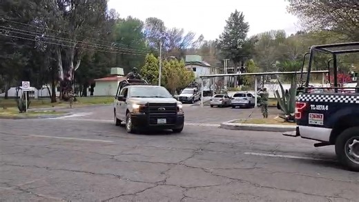 Realizan en Tlaxcala patrullajes conjuntos en carreteras y áreas urbanas; retiran vehículo incendiado https://www.elcuartodeguerra.com/tlaxcala/noticia/775-158-mes | Cuarto De Guerra Tlaxcala