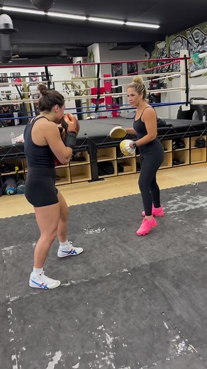 Swole mitt work! #box #boxing #boxer #workout #work #train #training #girl #girls #fight #fighter | Ann Najjar