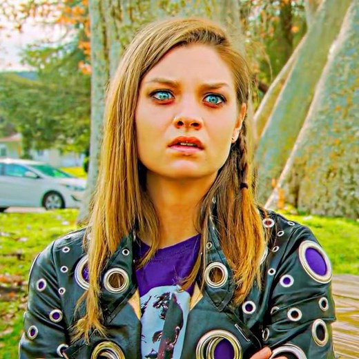 Chompy and the Girls (2021) | A monster with a mouth too wide to believe. 👄👹#edit