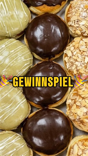 Bäckerei Konditorei Staib on Instagram: "🎉 GEWINNSPIEL 🎉 Lust auf eine gemischte Berlinerbox? 😍🍩 • So bist du dabei: 👉 Folge @sparkasseulm 👉 Folge @baeckerei_konditorei_staib 👉 Like diesen Beitrag ❤️ 👉Optional: Kommentiere mit wem du die Box Teilen würdest🙌 • Mit etwas Glück sicherst du dir 1 von 30 Berlinerboxen im Zeitraum 09.02.–20.02. • Viel Glück! 🍀✨ • • #Ulm#Staib#Sparkasseulm"