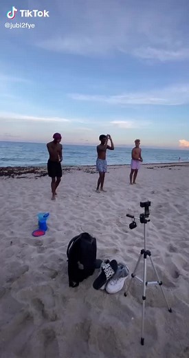 simultaneously backflip B4CKFLIP #3 🔥🤟🔥 @jubi2fye #backflip#backflipvideos#backflipchallenge#simultaneouslybackflip#tiktok#tiktokvideos#fypシ