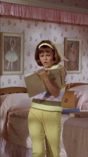 Gidget's Dance Studying 📚 #gidget #classictvrewind #iconic