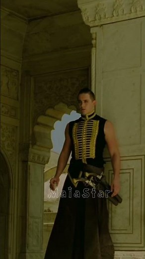 The Masked Bandit fall in love with Lady Evelyn at first sight. #thefall #leepace #roywalker