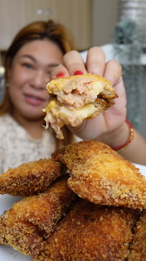 75K views · 707 reactions | Cheesy Tuna Pie Recipe 襤 Simple and Easy Snack! | Craevings | Facebook