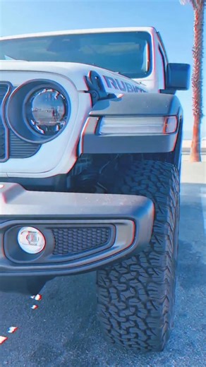 Adam Bold | Venice Muscle Beach @fashion.bywilferney @destinationgypsy #musclebeach | Instagram