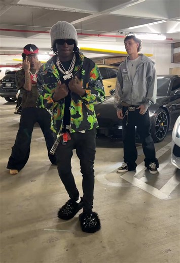 Miami into skyami @brezscales @Quan | brez scales