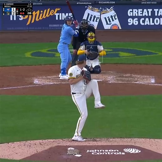 Trevor Megill was barking at the Blue Jays dugout and started chirping back and forth with Vladdy