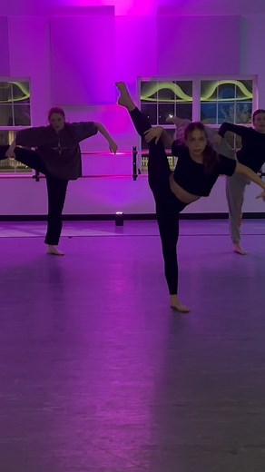 🌶️ #onedgemovement | On Edge Movement Dance Studio