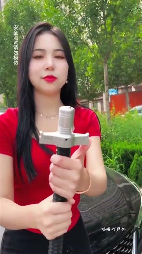 Automatic spring-loaded telescopic three-section stick, one-button extension, solid, compact