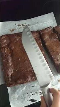 How to Easily Cut Brownies with Perfect Edges