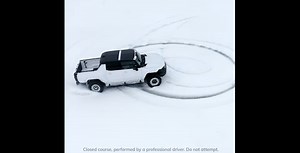 2022 Hummer EV Plays in the Snow, GMC Says We Can Have Just One Powdered Donut
