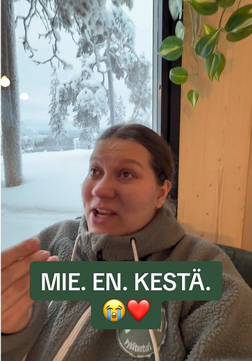 MIE. EN. KESTÄ. 😭❤️❤️❤️ sanat ei riitä kertomaan sitä, mutta suurin tunnereaktio itellä tuli siitä, ku sain tietää, että pääsen äitiysvapaille. Miehän olen todella pihi ihminen enkä ikinä raski ostaa mitään (edes sellaisia juttuja mitä tarvisin) itelle, niin lupaan, lupaan, että mie nyt hemmottelen jollain tavalla itseä ja vauvan tuloa😭❤️❤️ KIIITOS!❤️ Nämä lahjakortit siis oli ostettu www.pyhakuru.fi ja nehän tulee siis yrityksen tilille, josta sitten mahdollisesti voin nostaa palkkaa itsellen