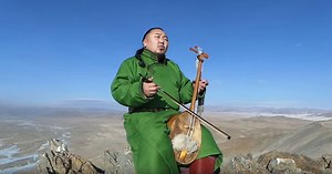 This Demonstration of Mongolian Throat Singing is Amazing