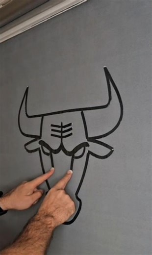 Chicago Bulls logo two hands drawing #chicagobulls #Bulls #nba #demakaj #twohandsdrawing #windowart