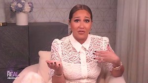 172K views · 1.6K reactions | Parents who walk around naked in front of their kids? One Mom admits her children regularly see her in the buff and that she even uses the bathroom with the door open. We weigh in on if parenting in the buff is more common than we think. | The Real | Facebook