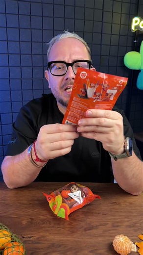 Cheburashka Cinema Box is at Mac.by tomorrow. I checked out what's inside! It's so cute😊