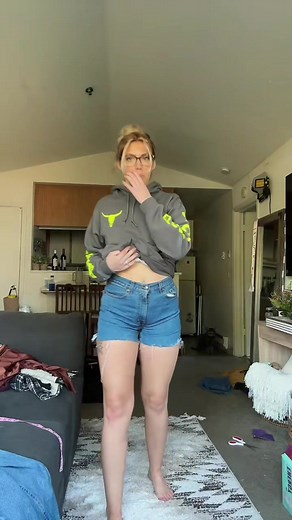 DIY Jean Shorts Tutorial: Easy Steps to Cut and Distress Your Denim