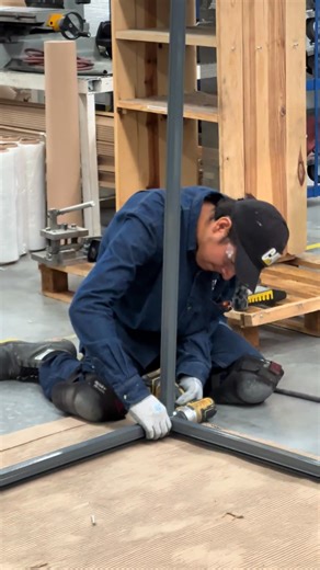 Detrás de cada UMA TROX hay un equipo comprometido con la excelencia. Cada corte, ensamble y prueba refleja el orgullo de fabricar soluciones que mejoran el aire que respiramos. | TROX México