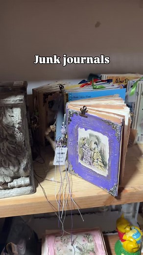 How cool are these junk journals??? Repurposing old books or journals is an incredible way to recycle and make something new! Junk journaling is so in right now and is a fun craft that can keep you busy while also helping save memories. Are you a junk journaler? Bliss Marketplace Roseville Open Tues-Sunday 10am-6pm Full address is bio! @blissmarketplace #BlissMarket #FindYourBliss #ShopSmall #ShopSmallSacramento #ShopLocalSacramento #ShopSustainable #Roseville #Midtown #Sacramento #RanchoCordova