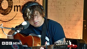 Ryan Adams plays surprise Belfast solo gig