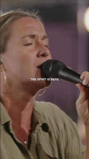 Proclaiming His peace over you today! 🕊️ #christian #worship #churchworship #bethelmusic #jesus