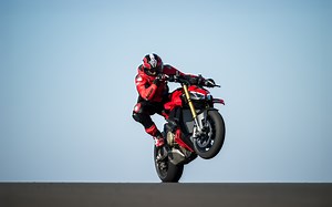 Ducati Streetfighter V4 MY25 – High-Performance Naked Motorcycle
