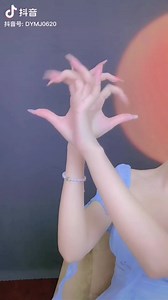 Wow!! The art of 'finger dance' 🖖✌️ So cool 😎 I want to learn too~ #china #fingerdance | HiChina Travel