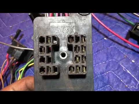 1967 to 1972 Chevy c-10 wiring and fuse box explained. Part 5 of 7 #patinacode #patinarod #ratrod