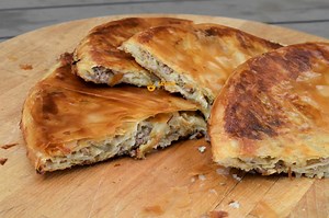 Vučeno tijesto recept za burek pitu sirnicu | Sašina kuhinja
